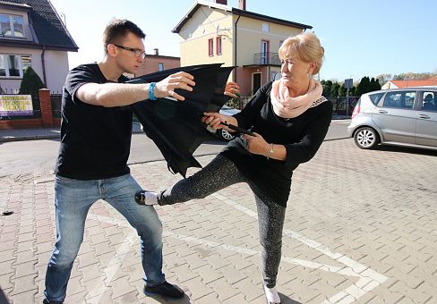 Nigdy nie jest za późno, by zadbać o swoje bezpieczeństwo – Treningi samoobrony dla seniorów.