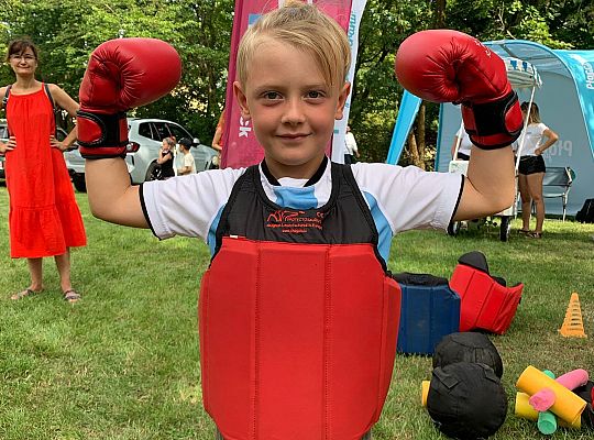 Jak treningi samoobrony budują pewność siebie u dzieci i młodzieży?