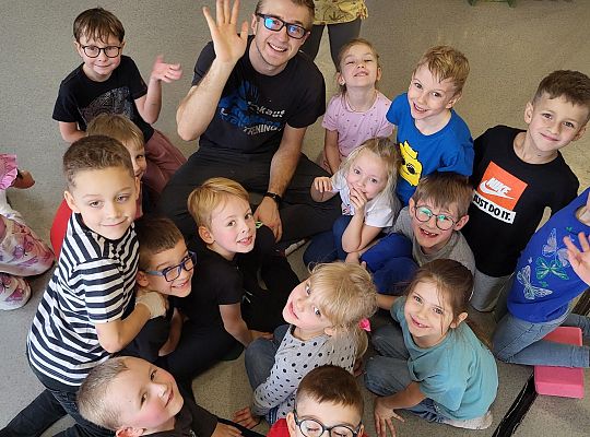 Nauka samoobrony poprzez zabawę