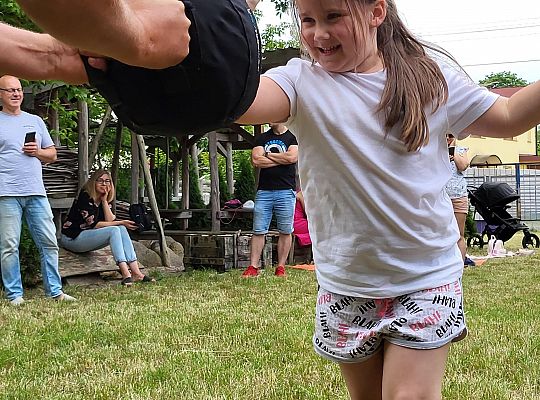 Bezpieczna droga do szkoły – jak uczyć dzieci reagowania na zagrożenia?