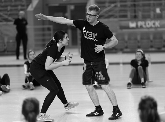 Dlaczego warto zacząć kurs samoobrony właśnie teraz? 5 powodów, by nie odkładać treningów na później.