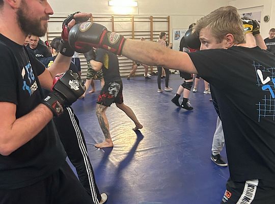 Kurs Samoobrony dla młodzieży i dorosłych w kwietniu