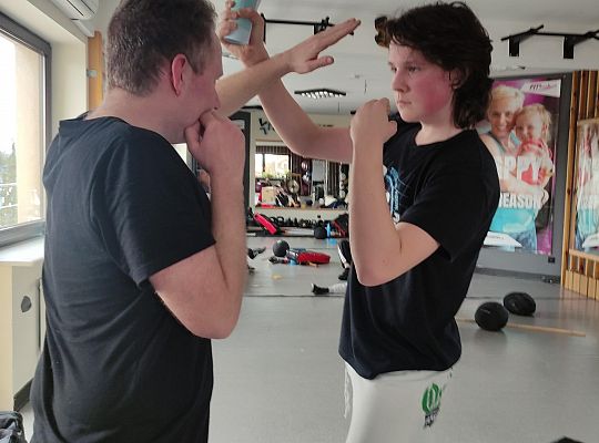 Kurs Samoobrony dla młodzieży i dorosłych w kwietniu